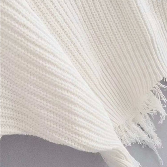 White Cropped Off the Shoulder Long Sleeve - Picture 10 of 11